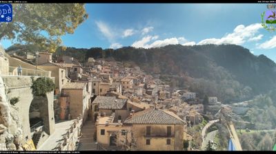 immagine della webcam nei dintorni di Castellafiume: webcam Campaegli