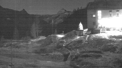 immagine della webcam nei dintorni di Ponte Nossa: webcam Rifugio Calvi Laghi Gemelli
