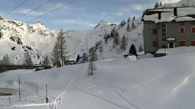 immagine della webcam nei dintorni di Piazzatorre: webcam Rifugio Calvi Laghi Gemelli