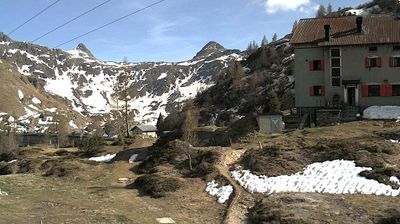 immagine della webcam nei dintorni di Valbondione: webcam Rifugio Calvi Laghi Gemelli