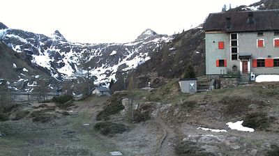 immagine della webcam nei dintorni di Montagna in Valtellina: webcam Rifugio Calvi Laghi Gemelli