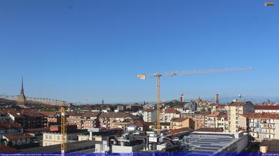 immagine della webcam nei dintorni di Castagneto Po: webcam Torino Bric della Croce