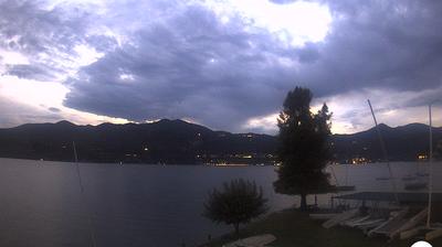 immagine della webcam nei dintorni di Casale Corte Cerro: webcam Orta San Giulio