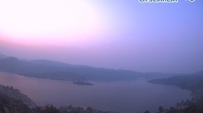 immagine della webcam nei dintorni di Borgomanero: webcam Pella