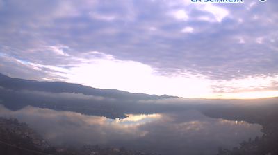 immagine della webcam nei dintorni di Casale Corte Cerro: webcam Pella