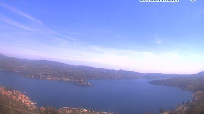 immagine della webcam nei dintorni di Comignago: webcam Pella