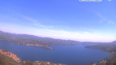immagine della webcam nei dintorni di Arona: webcam Pella
