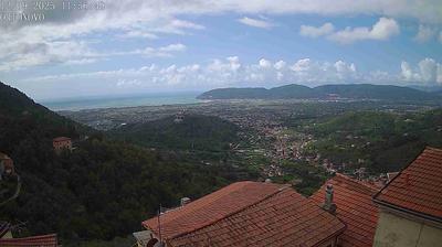 immagine della webcam nei dintorni di Marina Di Carrara: webcam Ortonovo