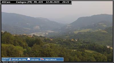 immagine della webcam nei dintorni di Tizzano Val Parma: webcam Vetto
