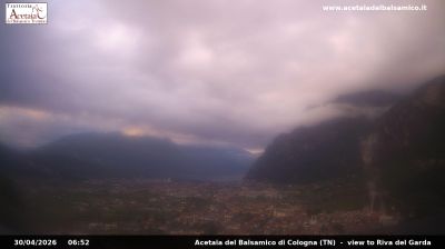 immagine della webcam nei dintorni di Tremosine sul Garda: webcam Tenno