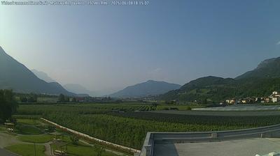 Preview delle webcam di Mattarello: L'immagine ritrae la campagna di - frazione a sud di Trento, con puntamento verso nord in direzione della città di Trento