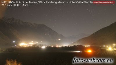 immagine della webcam nei dintorni di Tirolo: webcam Plaus