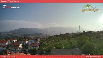 immagine della webcam nei dintorni di Castiglione Messer Raimondo: webcam Penne