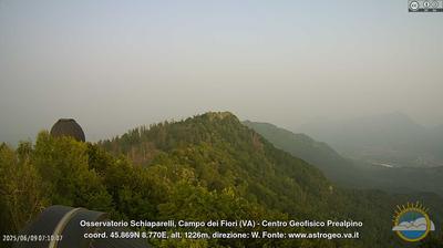 immagine della webcam nei dintorni di Monvalle: webcam Castello Cabiaglio