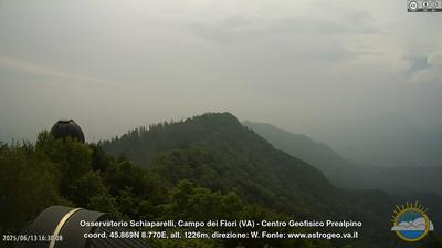 immagine della webcam nei dintorni di Binago: webcam Castello Cabiaglio