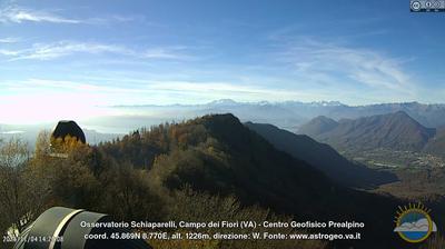 immagine della webcam nei dintorni di Valmorea: webcam Castello Cabiaglio