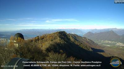 immagine della webcam nei dintorni di Cuvio: webcam Castello Cabiaglio