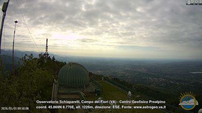 immagine della webcam nei dintorni di Monvalle: webcam Castello Cabiaglio
