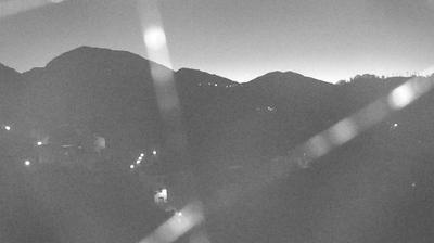 immagine della webcam nei dintorni di Montecalvo in Foglia: webcam Monte Nerone