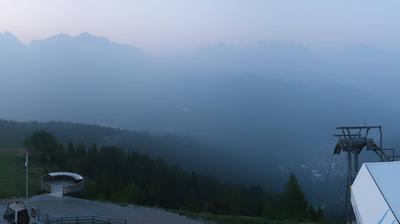 immagine della webcam nei dintorni di Passo Tonale: webcam Campo Carlo Magno