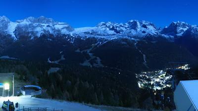 immagine della webcam nei dintorni di Carisolo: webcam Campo Carlo Magno