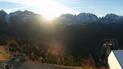 immagine della webcam nei dintorni di Novella: webcam Campo Carlo Magno