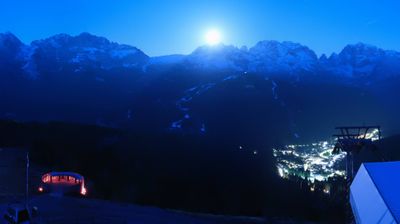 immagine della webcam nei dintorni di Passo Tonale: webcam Campo Carlo Magno
