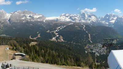 immagine della webcam nei dintorni di Rifugio Viviani: webcam Campo Carlo Magno
