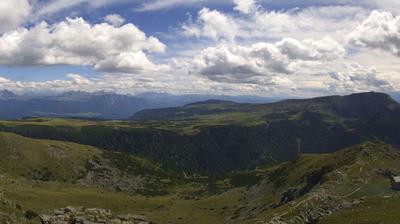 immagine della webcam nei dintorni di Marlengo: webcam Altopiano di Vezzena