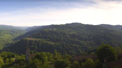 immagine della webcam nei dintorni di Cerretto Langhe: webcam Arguello