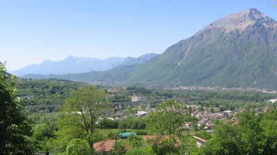 immagine della webcam nei dintorni di Pian del Cansiglio: webcam Pieve d'Alpago