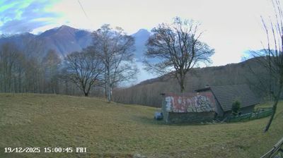 immagine della webcam nei dintorni di Dosso del Liro: webcam Sant'Abbondio