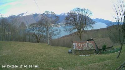 immagine della webcam nei dintorni di Domaso: webcam Sant'Abbondio