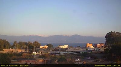 immagine della webcam nei dintorni di Scaletta Superiore: webcam Reggio Aeroporto dello Stretto