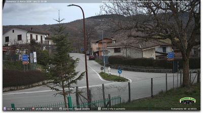 immagine della webcam nei dintorni di Prati di Tivo: webcam Montereale