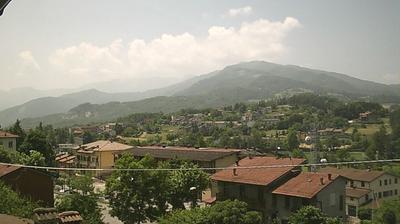 immagine della webcam nei dintorni di Tizzano Val Parma: webcam Busana