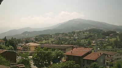 immagine della webcam nei dintorni di Tizzano Val Parma: webcam Busana