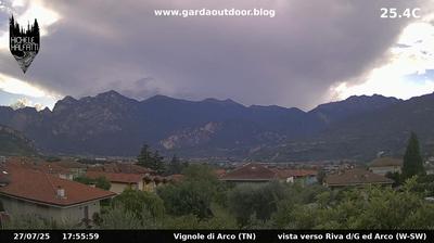 immagine della webcam nei dintorni di Nogaredo: webcam Arco