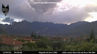 immagine della webcam nei dintorni di Isera: webcam Arco