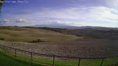 immagine della webcam nei dintorni di Siena: webcam San Quirico d'Orcia