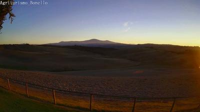 immagine della webcam nei dintorni di Siena: webcam San Quirico d'Orcia