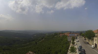 immagine della webcam nei dintorni di Carrù: webcam Albaretto della Torre