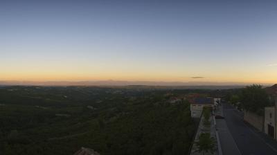 immagine della webcam nei dintorni di Costigliole d'Asti: webcam Albaretto della Torre