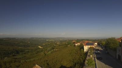 immagine della webcam nei dintorni di Carrù: webcam Albaretto della Torre