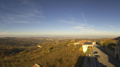immagine della webcam nei dintorni di Costigliole d'Asti: webcam Albaretto della Torre