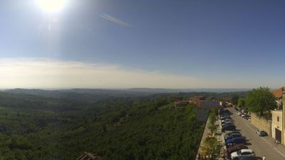 immagine della webcam nei dintorni di Cerretto Langhe: webcam Albaretto della Torre