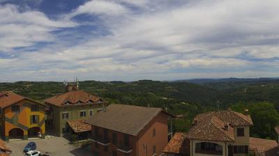 immagine della webcam nei dintorni di Alba: webcam Serravalle Langhe