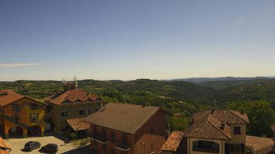 immagine della webcam nei dintorni di Corneliano d'Alba: webcam Serravalle Langhe