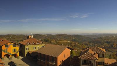 immagine della webcam nei dintorni di Roccavignale: webcam Serravalle Langhe