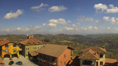 immagine della webcam nei dintorni di Alba: webcam Serravalle Langhe